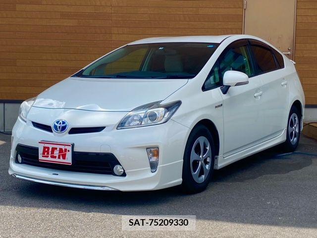Toyota PRIUS 2013-08 282212-0