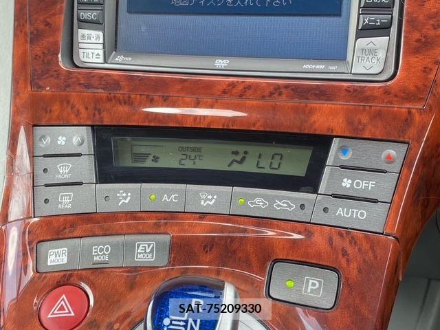 Toyota PRIUS 2013-08 282212-14