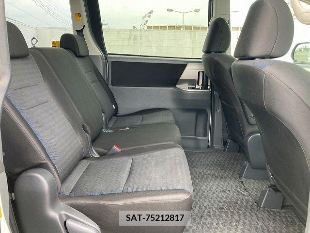 Toyota VOXY 2010-02 201823-18