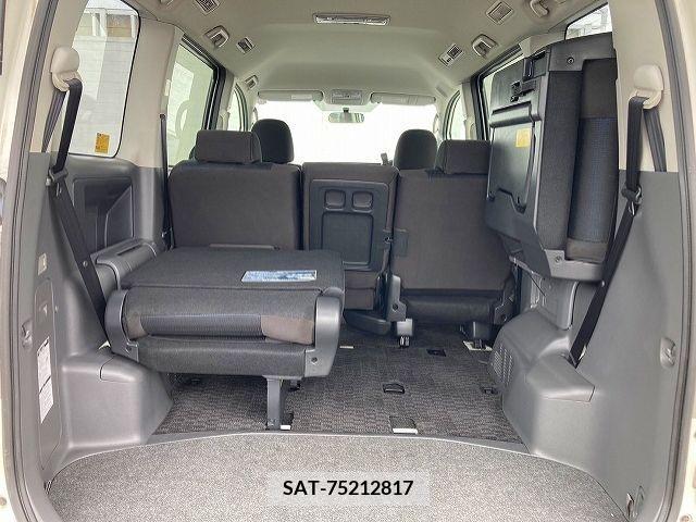 Toyota VOXY 2010-02 201823-22