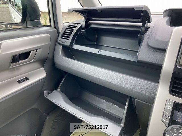 Toyota VOXY 2010-02 201823-21