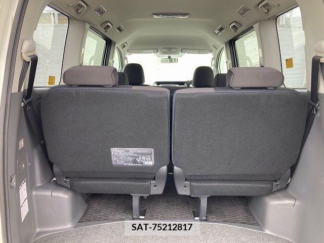Toyota VOXY 2010-02 201823-23
