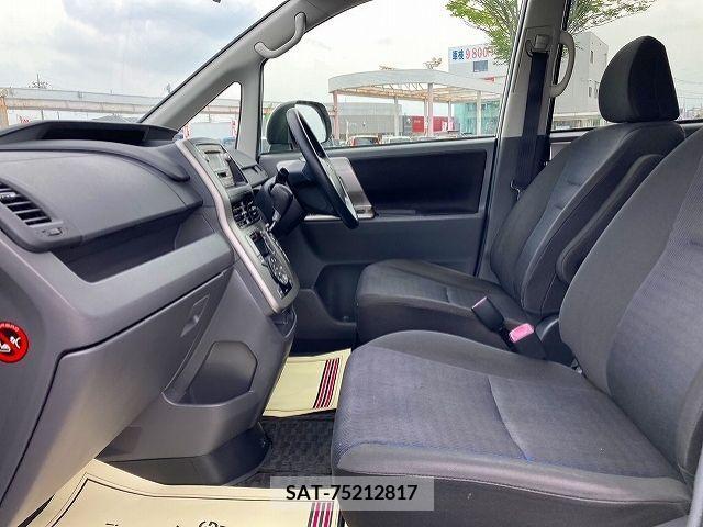 Toyota VOXY 2010-02 201823-3