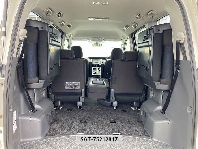 Toyota VOXY 2010-02 201823-16