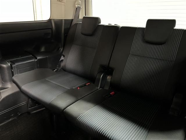 Toyota VOXY 2015-10 185410-16