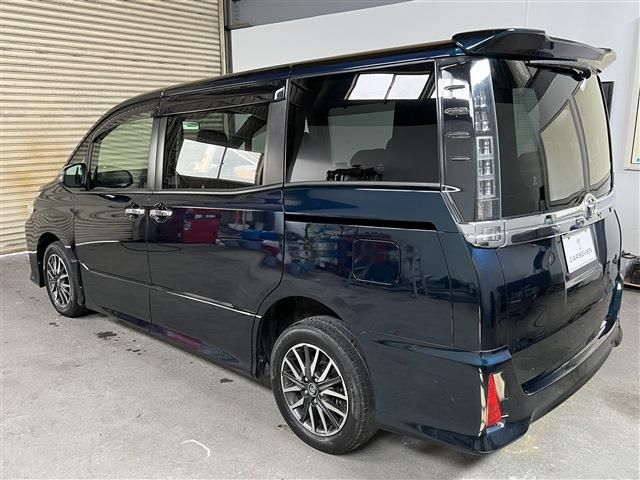 Toyota VOXY 2015-10 185410-6