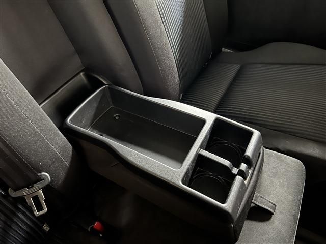 Toyota VOXY 2015-10 185410-22