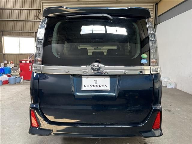 Toyota VOXY 2015-10 185410-5