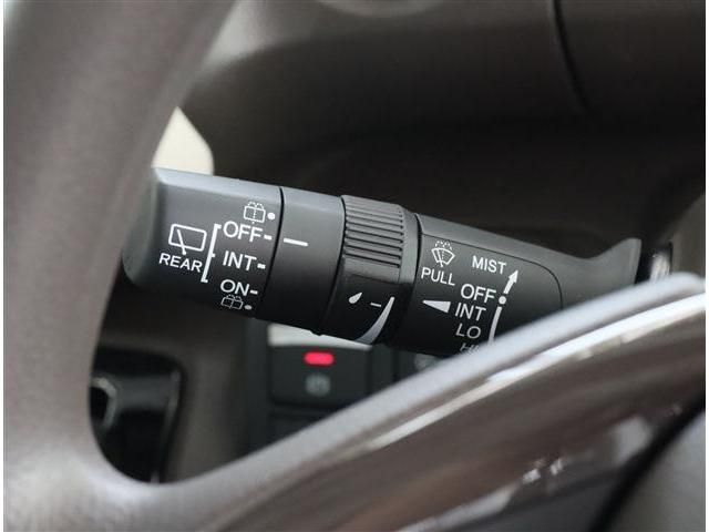 Honda N BOX 2023-05 190345-12