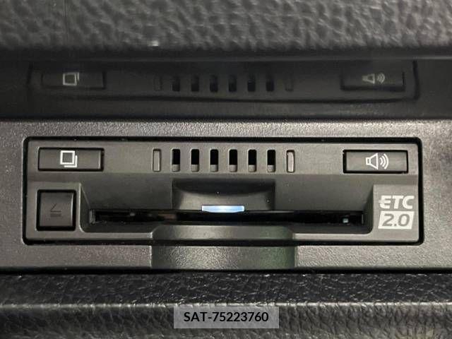 Toyota NOAH 2021-03 365147-7