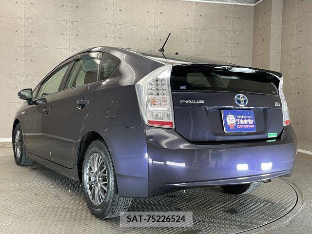 Toyota PRIUS 2011-09 281749-2