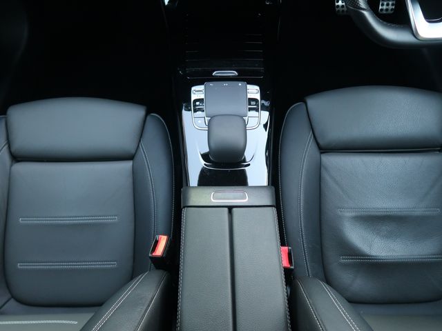 Mercedes Benz A-CLASS 2019-01 190182-22