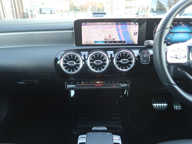 Mercedes Benz A-CLASS 2019-01 190182-20