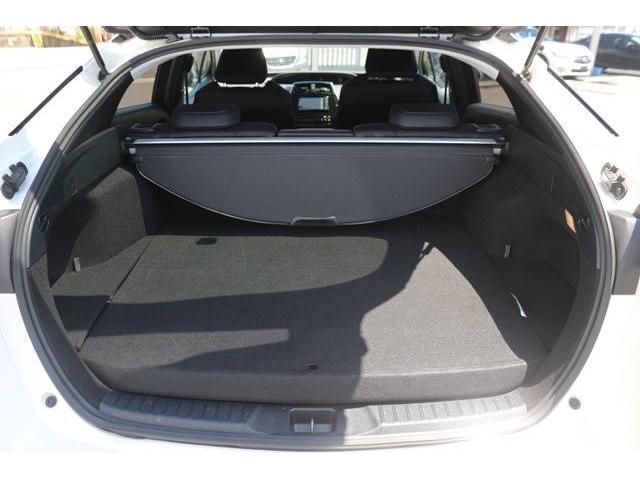 Toyota PRIUS PHV 2017-03 8717-9