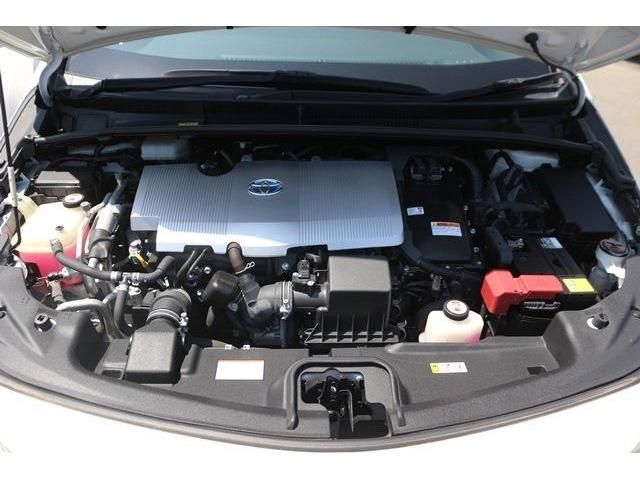 Toyota PRIUS PHV 2017-03 8717-18