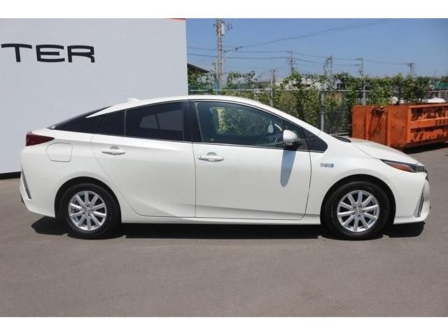 Toyota PRIUS PHV 2017-03 8717-2