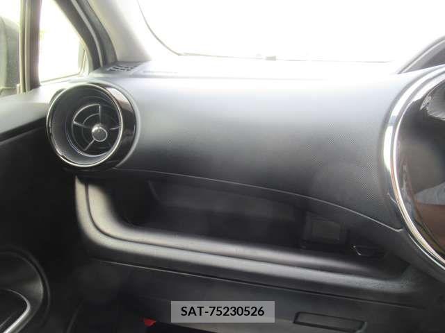 Toyota AQUA 2019-05 314083-5