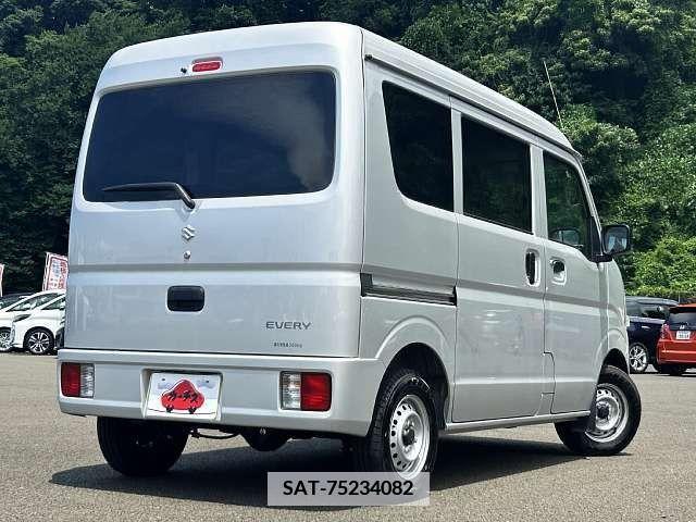 Suzuki EVERY 2023-06 341364-2