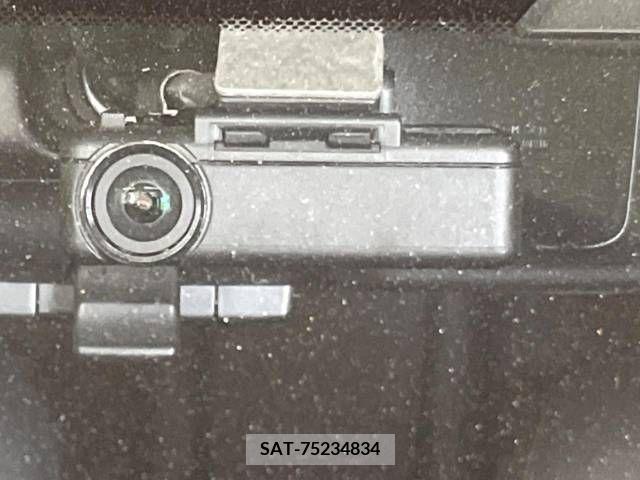 Nissan NOTE 2017-01 305349-5