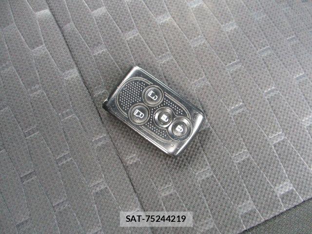 Daihatsu WAKE 2015-09 435729-11