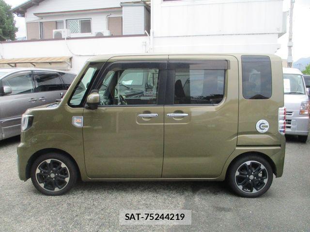 Daihatsu WAKE 2015-09 435729-27
