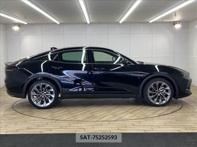 Toyota CROWN 2022-10 300649-16