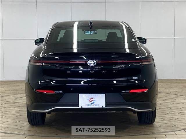 Toyota CROWN 2022-10 300649-14