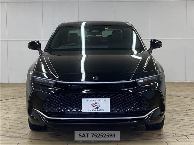 Toyota CROWN 2022-10 300649-2