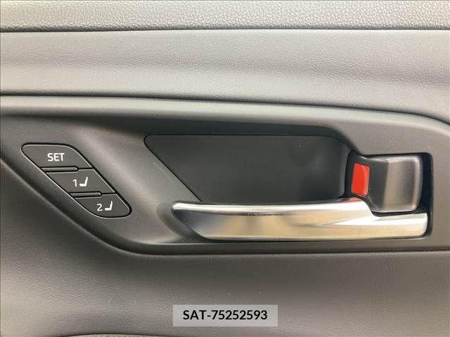 Toyota CROWN 2022-10 300649-8
