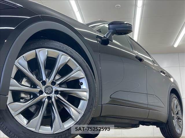 Toyota CROWN 2022-10 300649-19