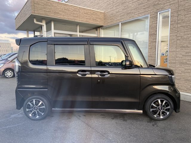 Honda N BOX CUSTOM 2019-06 17195-2