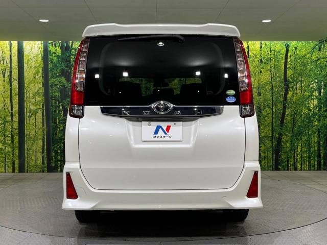 Toyota NOAH 2016-04 181382-16