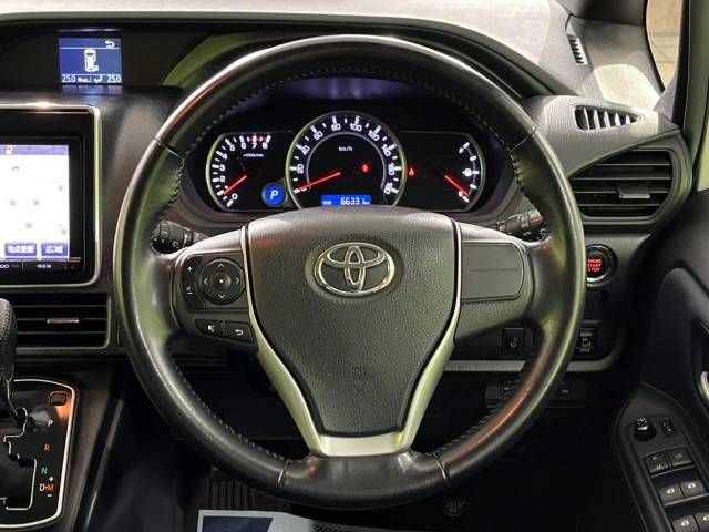 Toyota NOAH 2016-04 181382-12