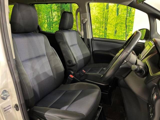 Toyota NOAH 2016-04 181382-8