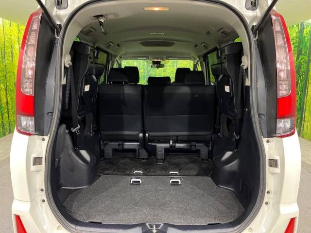 Toyota NOAH 2016-04 181382-11