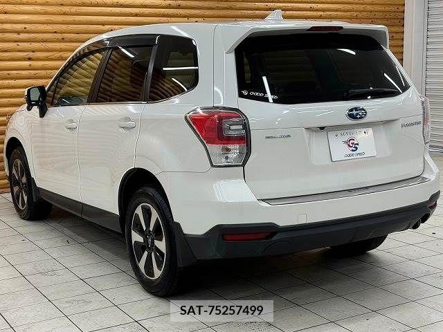 Subaru FORESTER 2017-06 360481-14