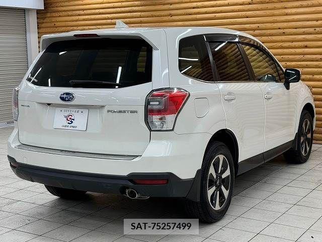 Subaru FORESTER 2017-06 360481-13