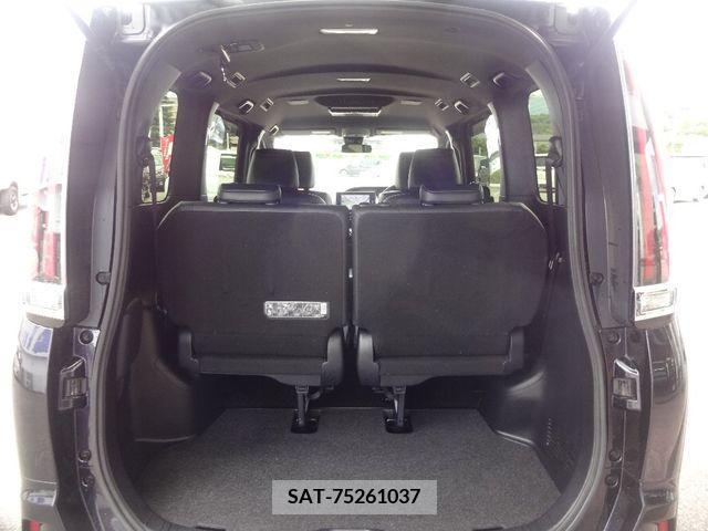 Toyota ESQUIRE 2017-12 330817-9