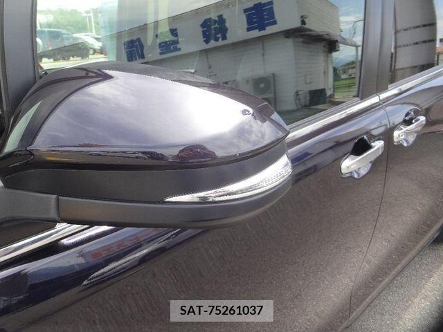 Toyota ESQUIRE 2017-12 330817-25