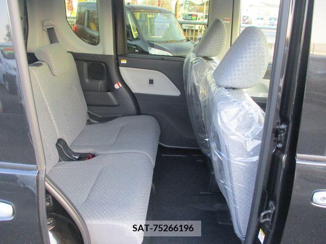 Daihatsu TANTO 2023-10 235302-22
