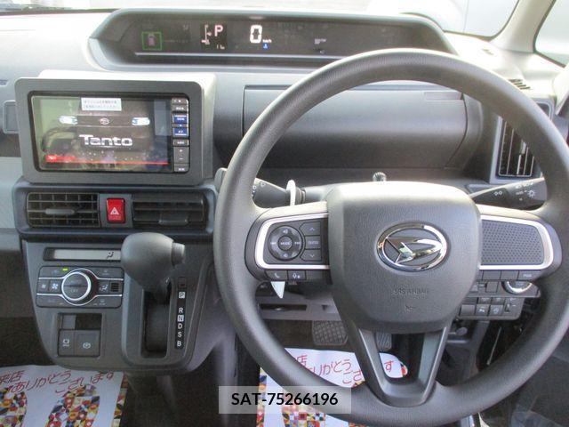 Daihatsu TANTO 2023-10 235302-17