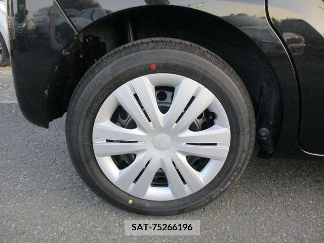 Daihatsu TANTO 2023-10 235302-11