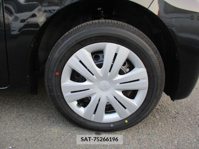 Daihatsu TANTO 2023-10 235302-10