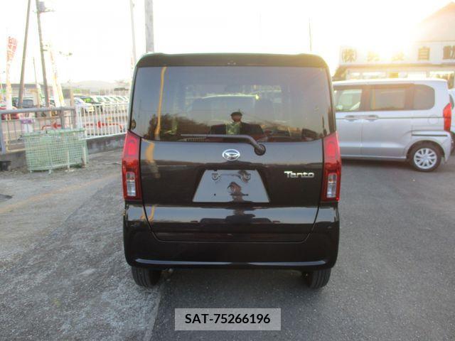 Daihatsu TANTO 2023-10 235302-5