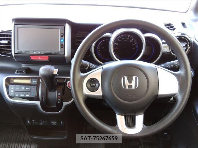 Honda N BOX CUSTOM 2017-05 279052-1