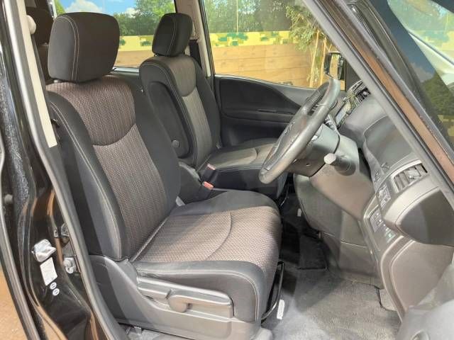 Nissan SERENA 2014-03 185771-10