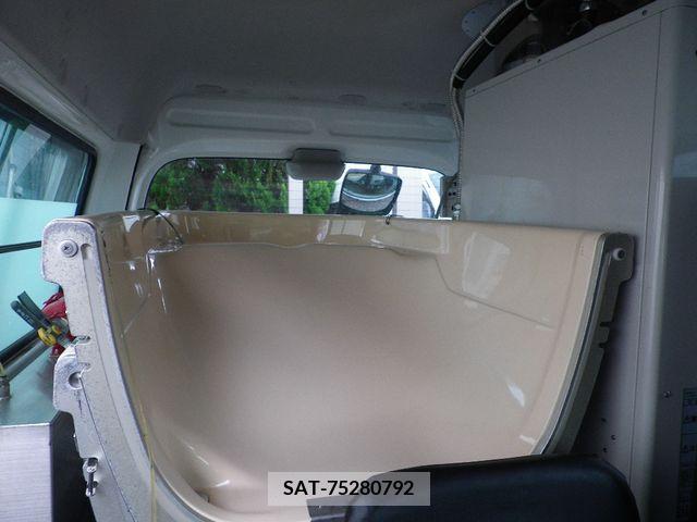 Mazda BONGO VAN 2015-09 371977-6
