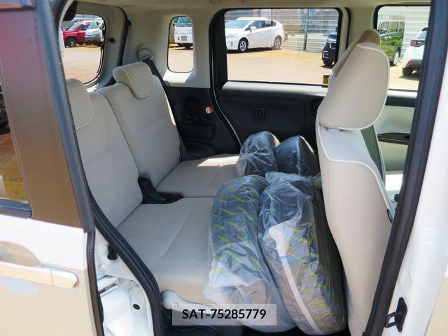 Daihatsu MOVE 2018-04 374956-8
