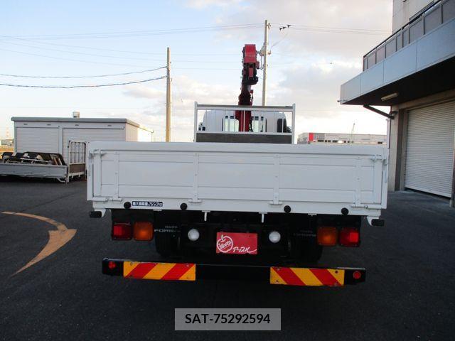 Isuzu FORWARD 2017-03 206836-12