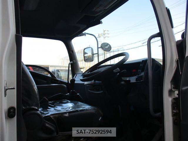 Isuzu FORWARD 2017-03 206836-17